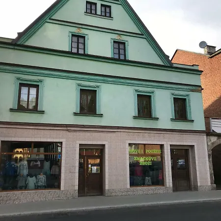 Na Namesti *